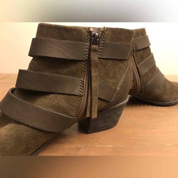 Circus by Sam Edelman Harley Olive or Moss Green Suede Ankle Boots - Picture 3 of 13